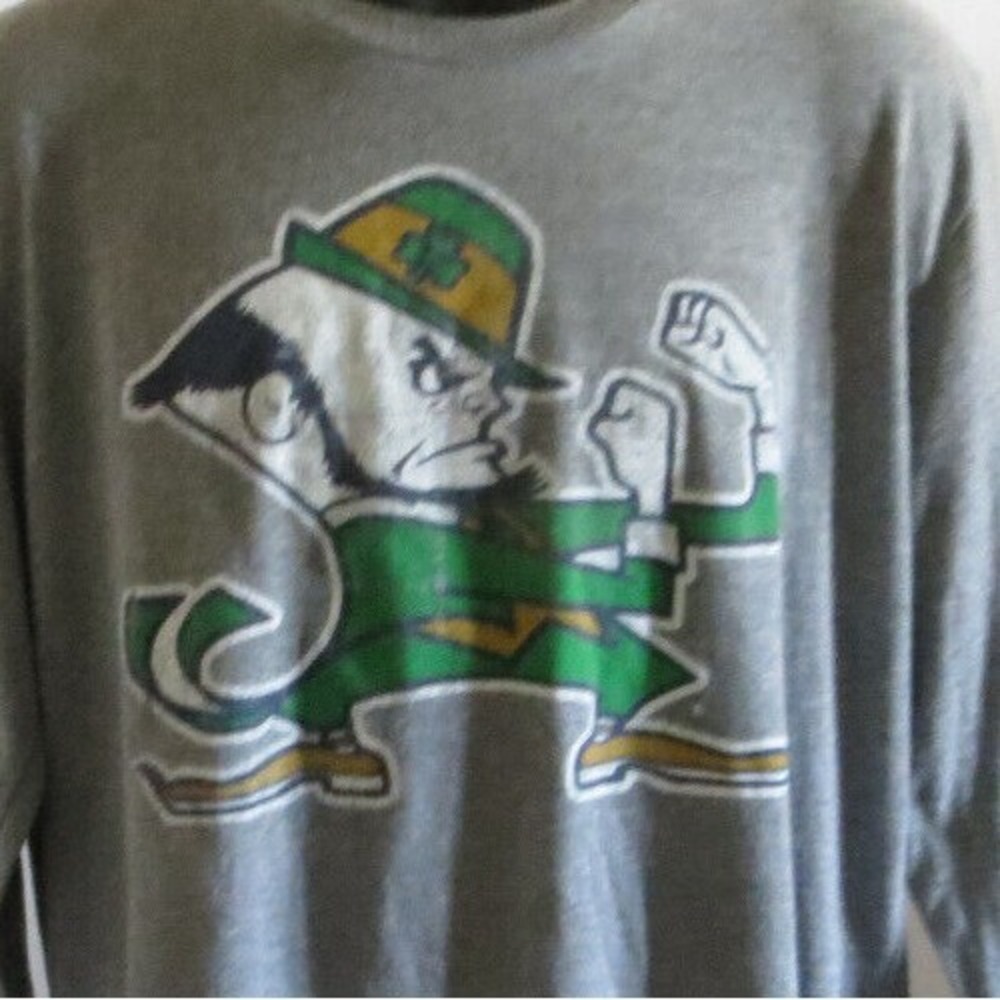 Tops World Notre Dame Fighting Irish Distressed Graphic Long Sleeve Tshirt Large